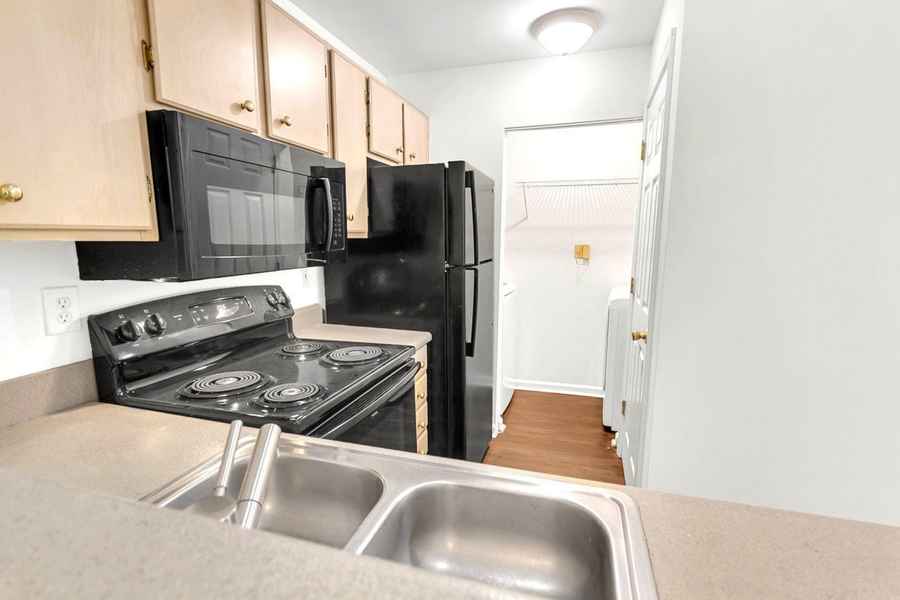 188 Midland Parkway Photo 5