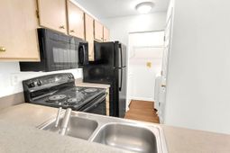 188 Midland Parkway photo 4