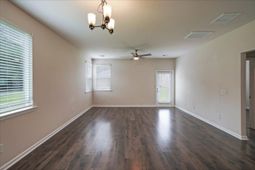 1160 Warrens Way photo 4