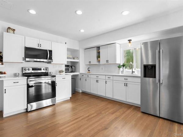 148 S Hillside Avenue, Nesconset, NY 11767