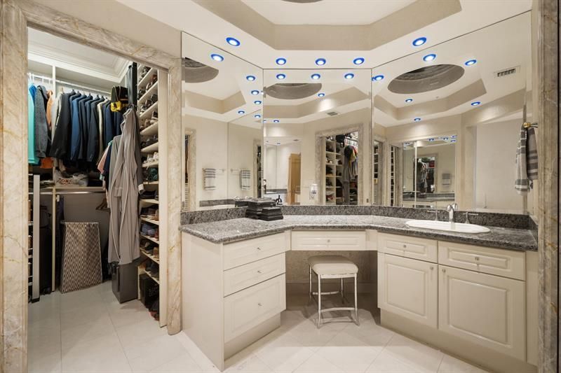 100 S Birch Road, Unit 2702, Fort Lauderdale, FL 33316 Photo