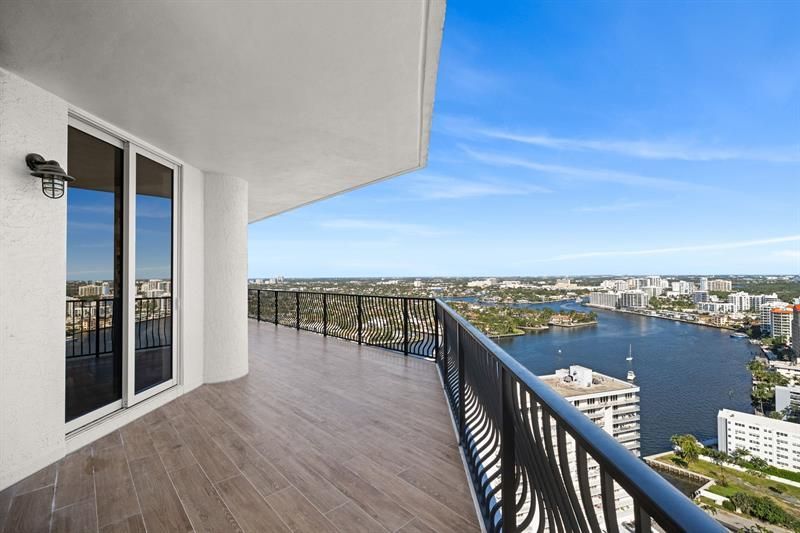 100 S Birch Road, Unit 2702, Fort Lauderdale, FL 33316 Photo