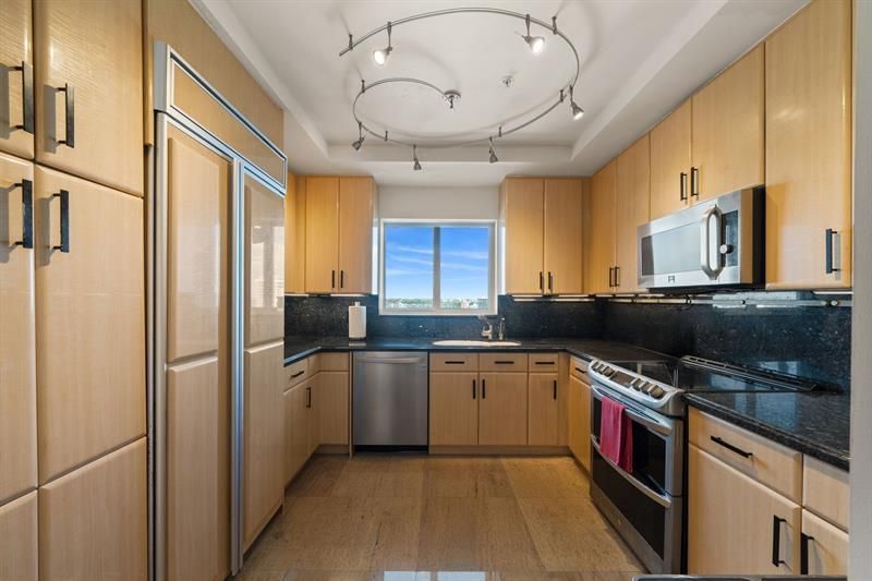 100 S Birch Road, Unit 2702, Fort Lauderdale, FL 33316 Photo