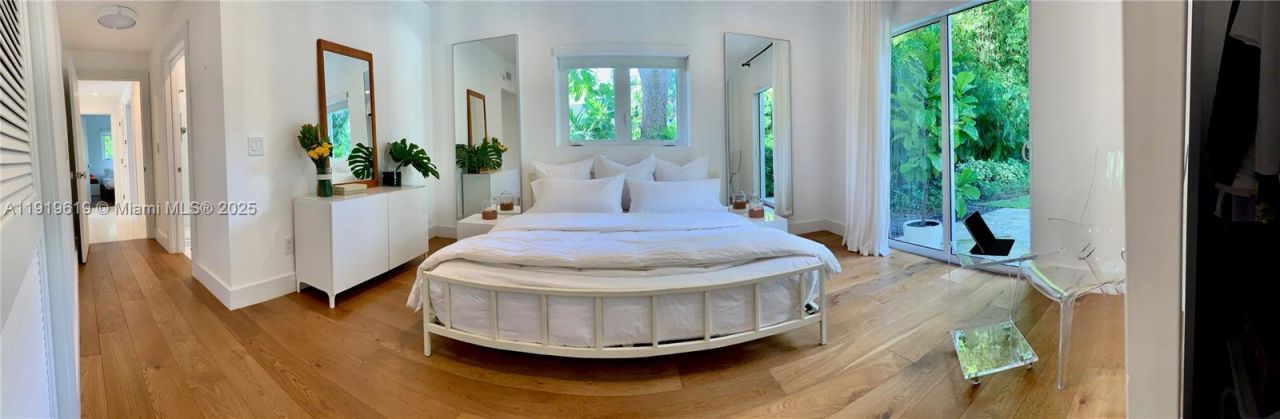 12020 NE 5th Ave, Biscayne Park, FL 33161 Photo