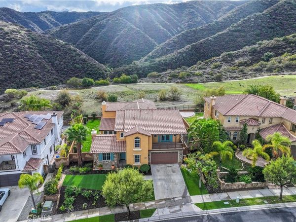 7725 Lady Banks, Corona, CA 92883