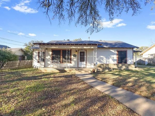 4735 Panola Avenue, Fort Worth, TX 76103