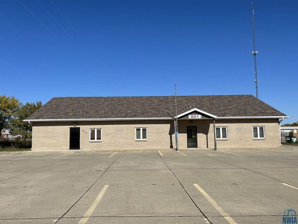 901 W 21st St, South Sioux City, NE 68776