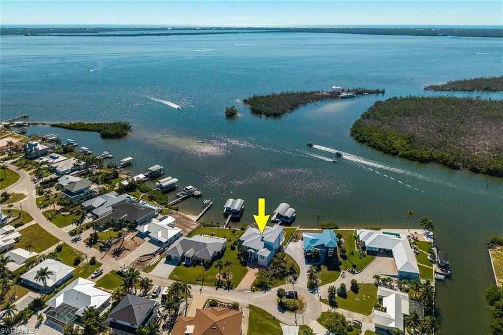 3807 San Carlos Dr, Saint James City, FL 33956 Photo