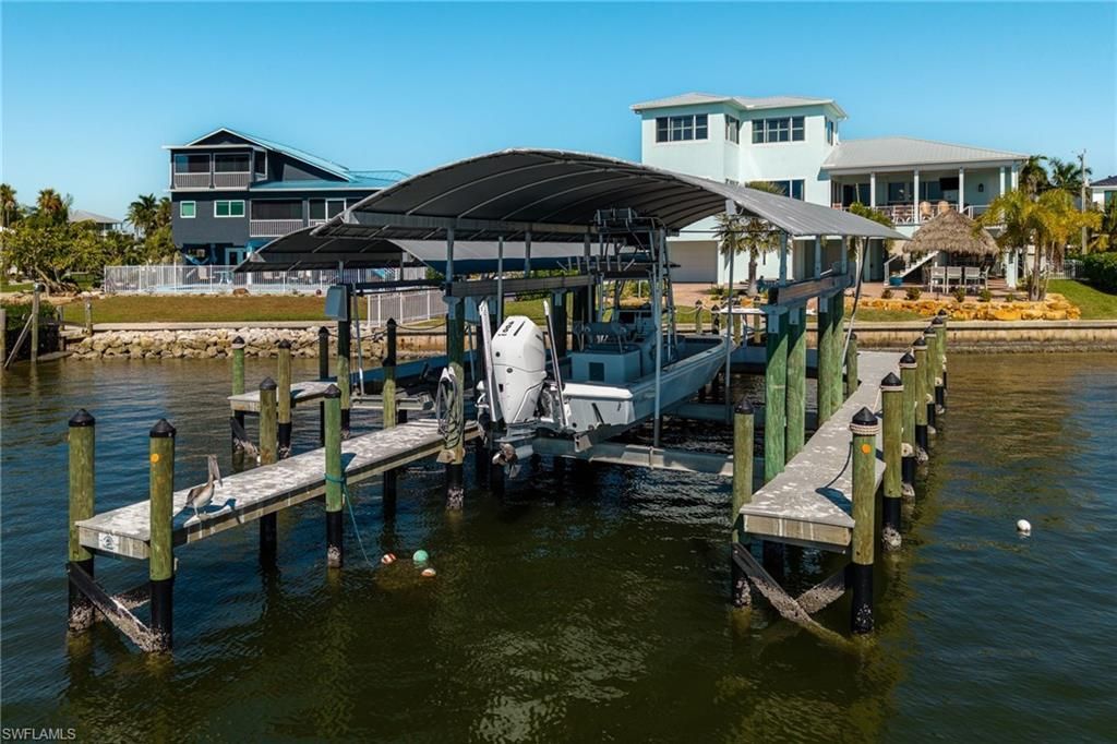 3807 San Carlos Dr, Saint James City, FL 33956 Photo