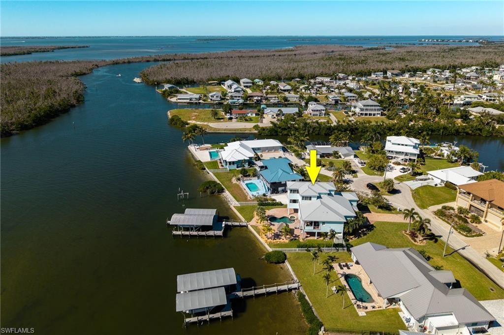 3807 San Carlos Dr, Saint James City, FL 33956 Photo