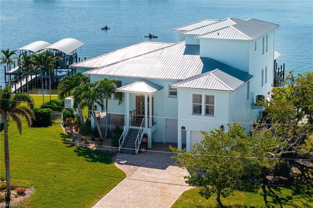 3807 San Carlos Dr, Saint James City, FL 33956 Photo