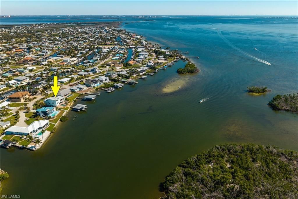 3807 San Carlos Dr, Saint James City, FL 33956 Photo