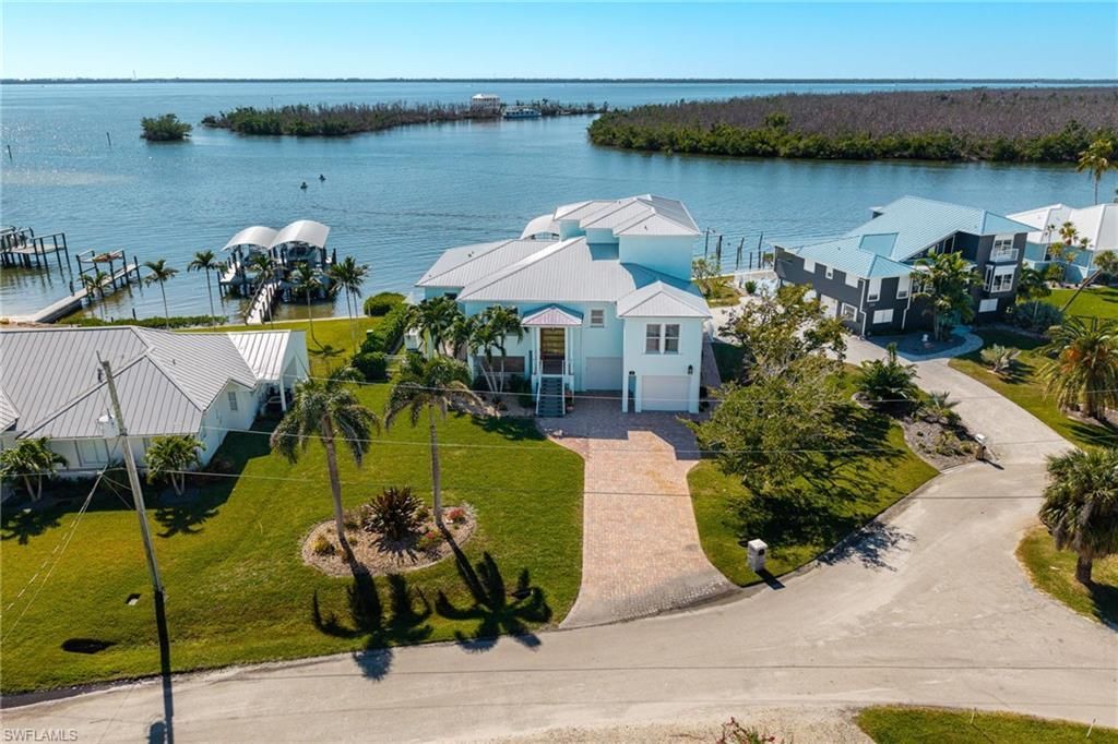 3807 San Carlos Dr, Saint James City, FL 33956 Photo