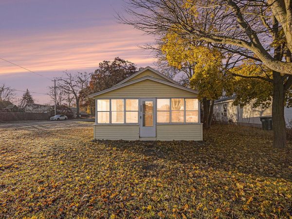 2209 Hughes Avenue, Norton Shores, MI 49441