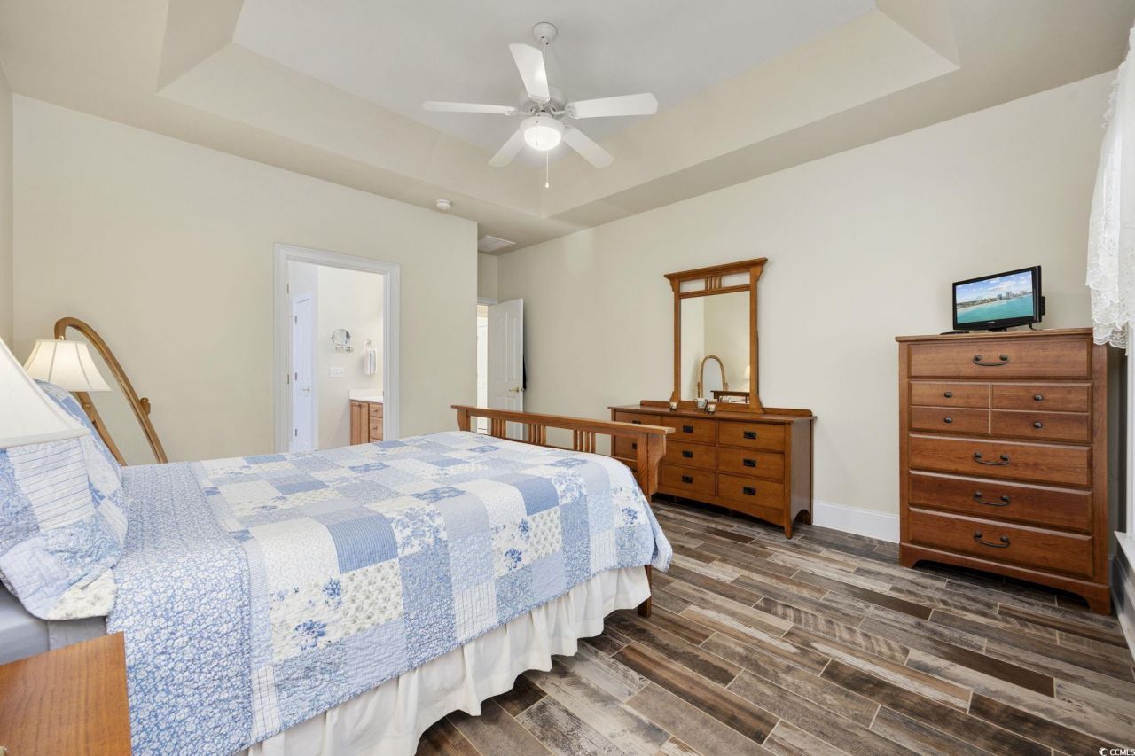 2320 Clandon Dr. Photo 15