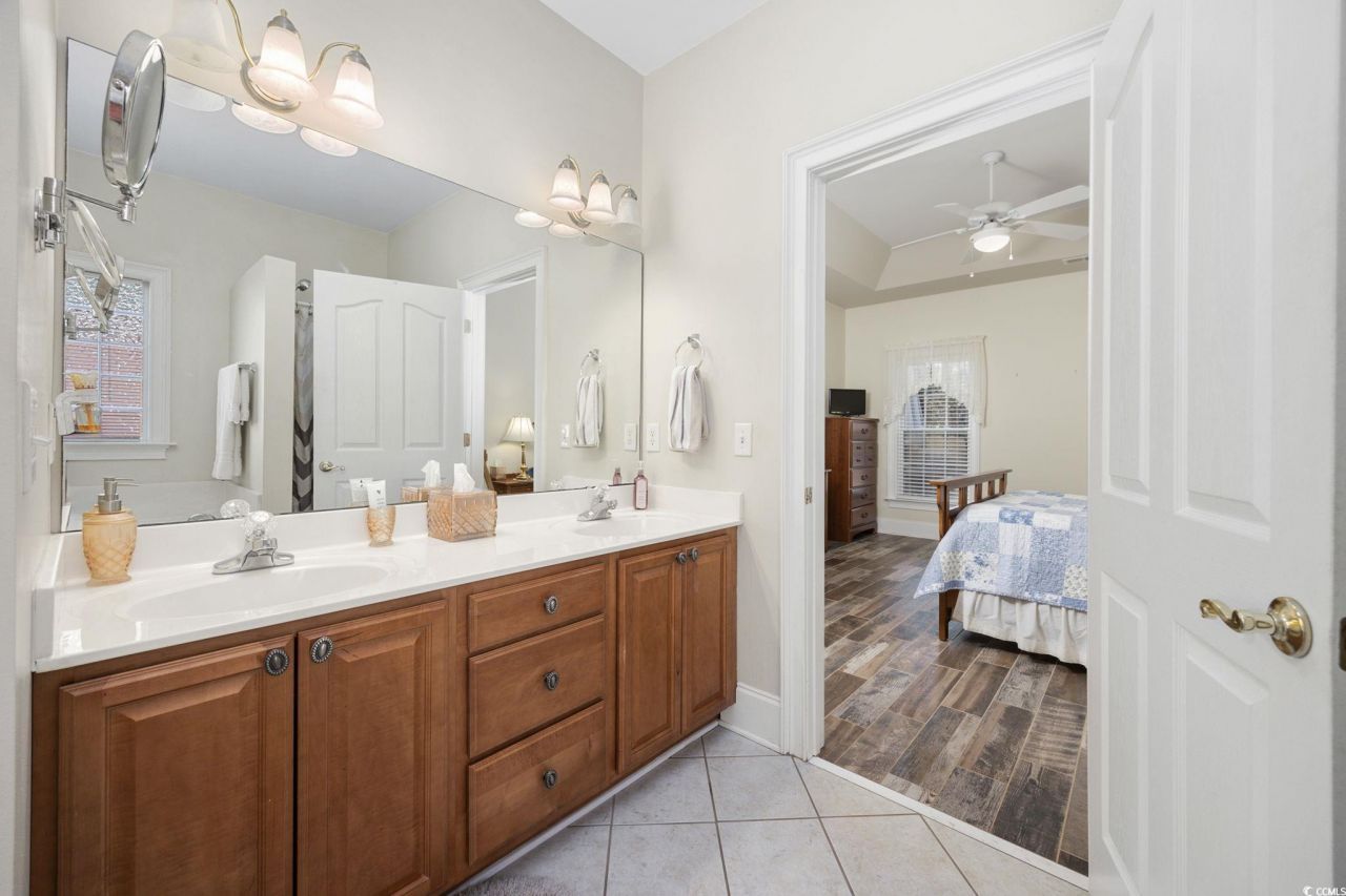 2320 Clandon Dr. Photo 16