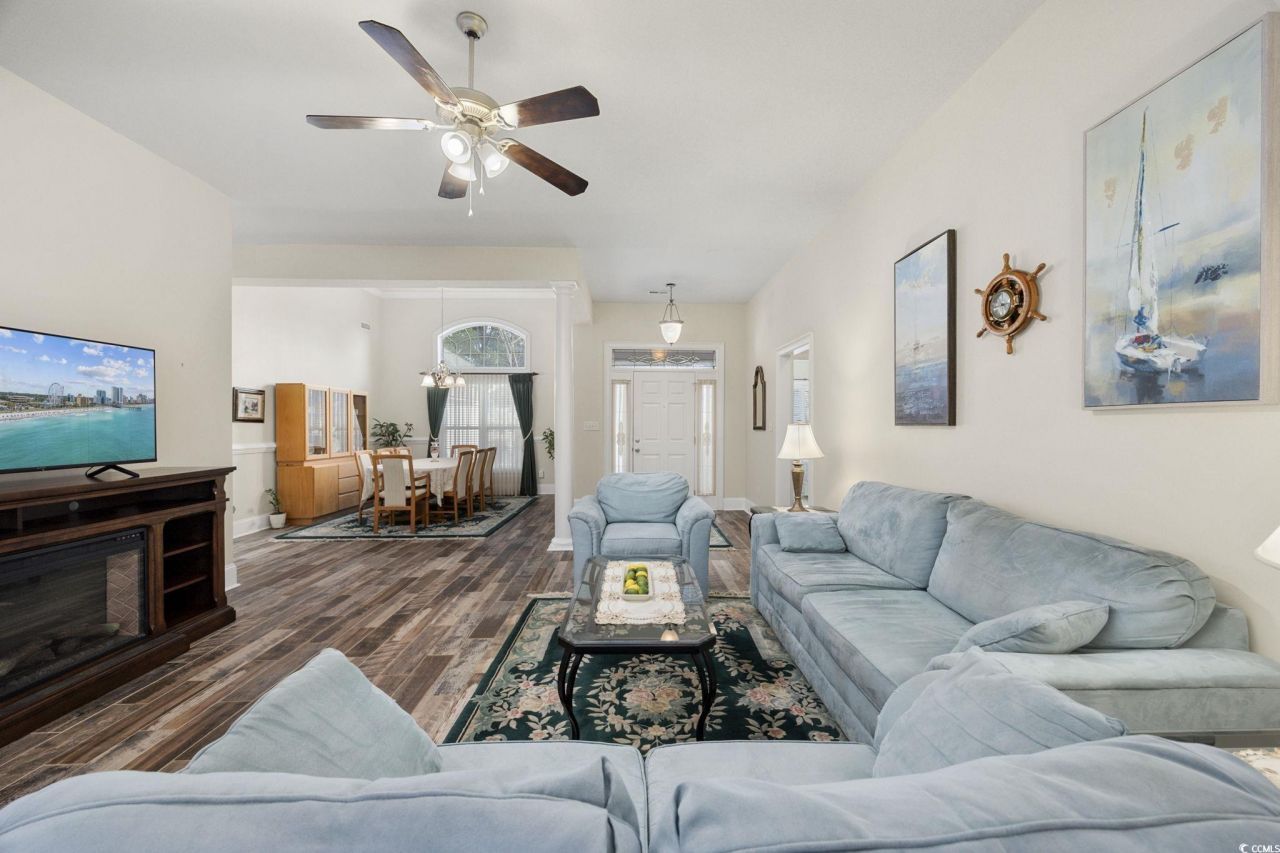 2320 Clandon Dr. Photo 4