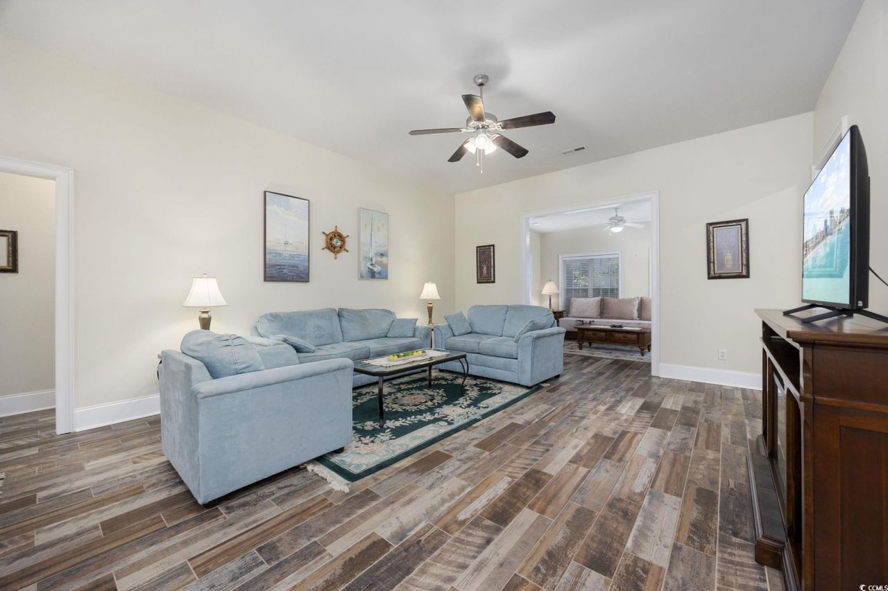 2320 Clandon Dr. Photo 6