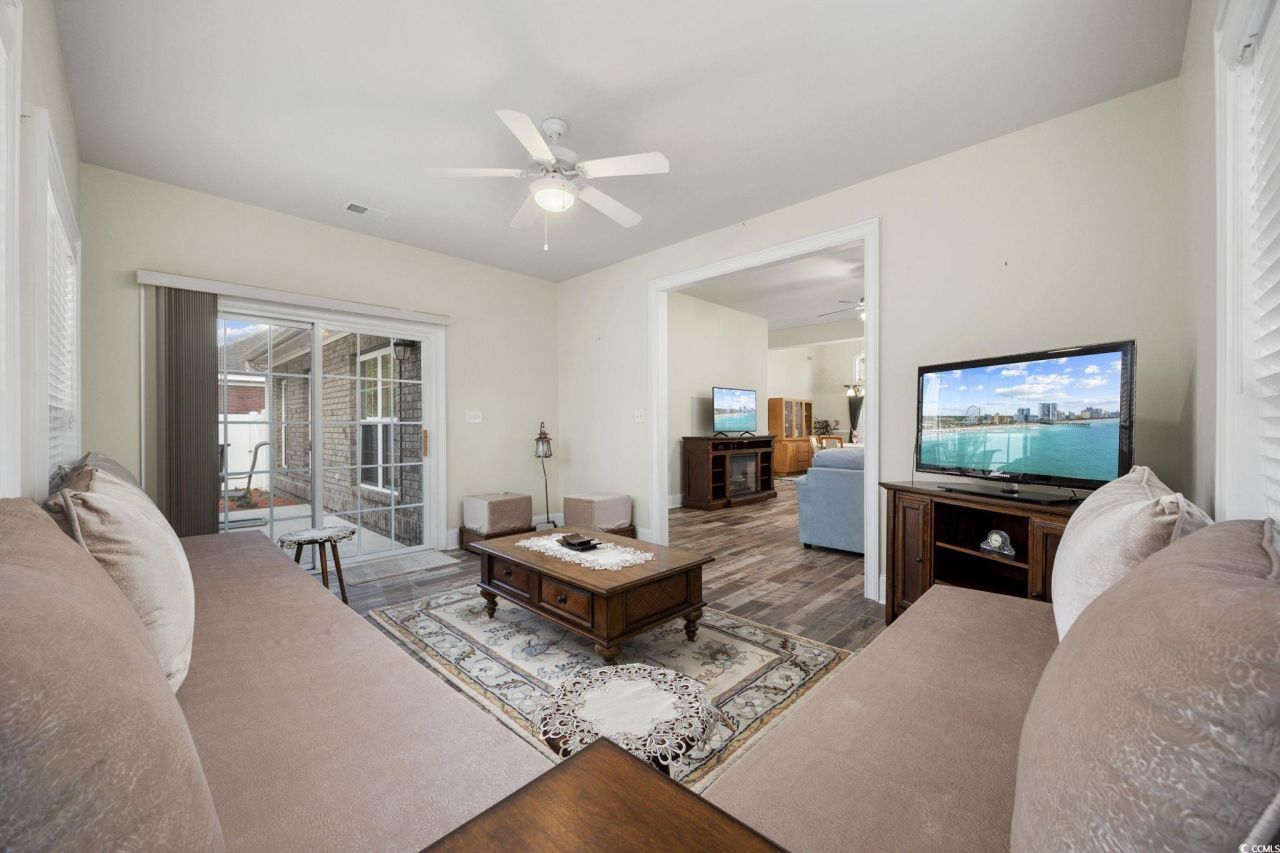 2320 Clandon Dr. Photo 9