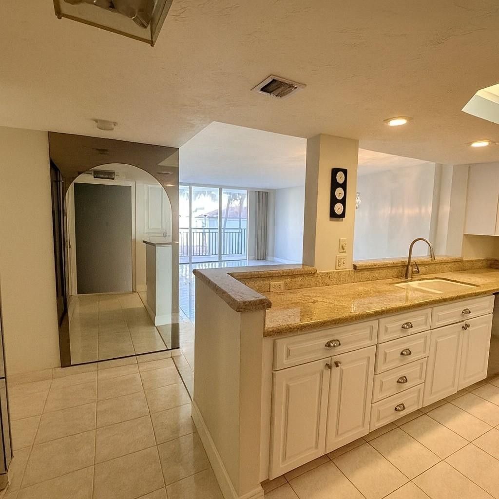 1149 Hillsboro Mile, Unit 309, Hillsboro Beach, FL 33062 Photo