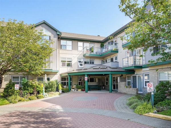 1485 Garnet Rd, Unit 310, Saanich, BC V8P 5T5
