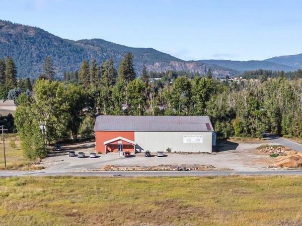 703 N 7th St E St, Chewelah, WA 99109