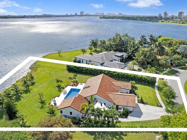 3510 Embassy Drive, West Palm Beach, FL 33401