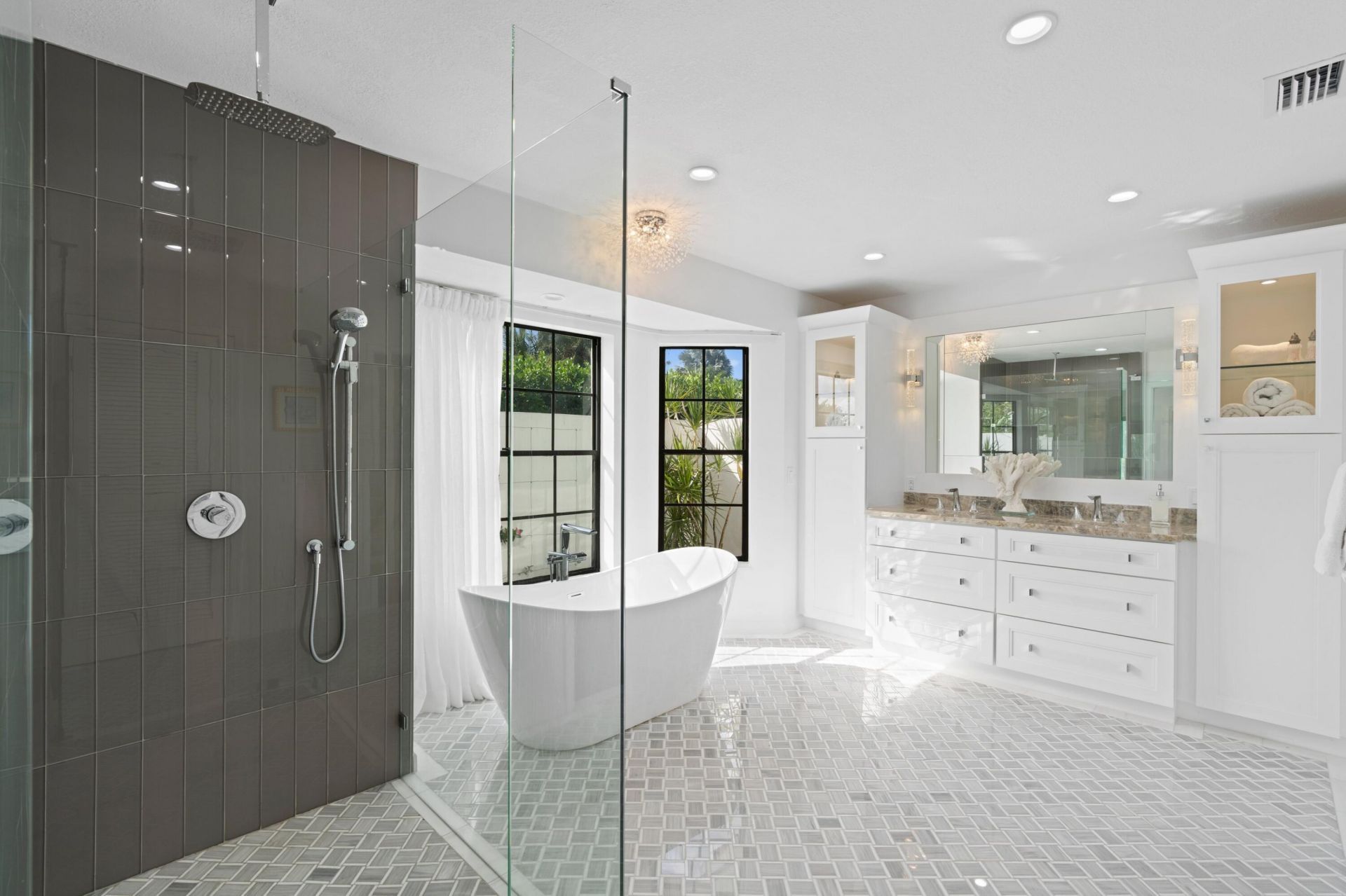 3510 Embassy Drive, West Palm Beach, FL 33401 Photo