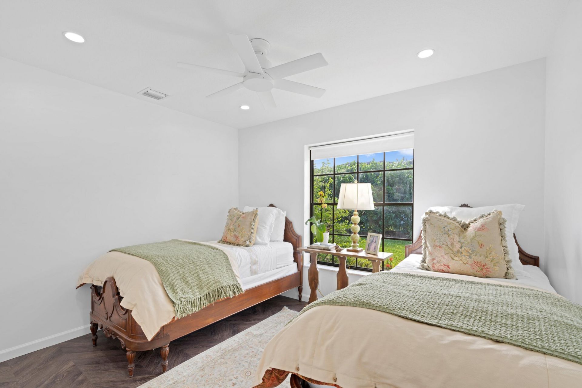 3510 Embassy Drive, West Palm Beach, FL 33401 Photo