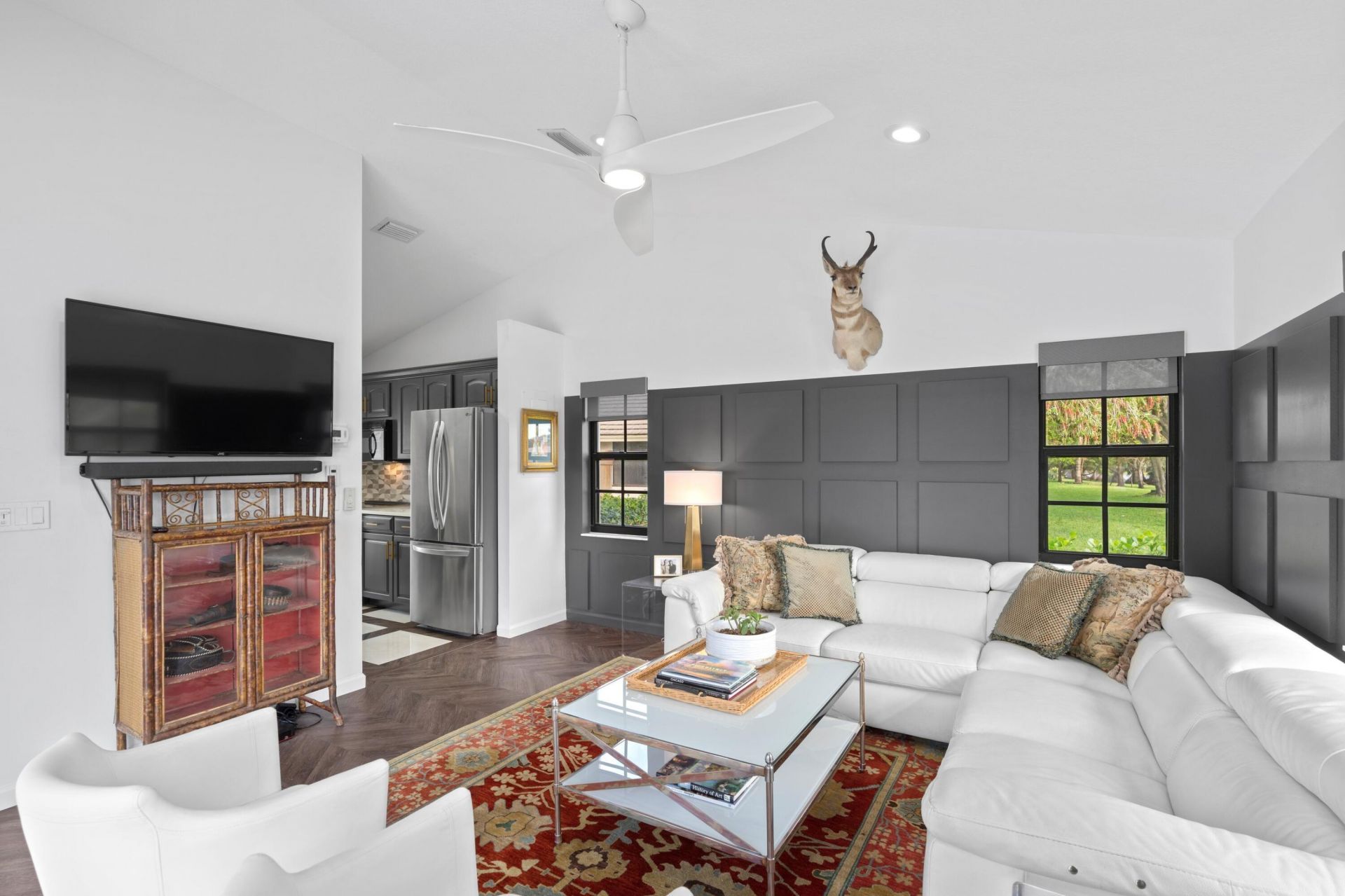 3510 Embassy Drive, West Palm Beach, FL 33401 Photo