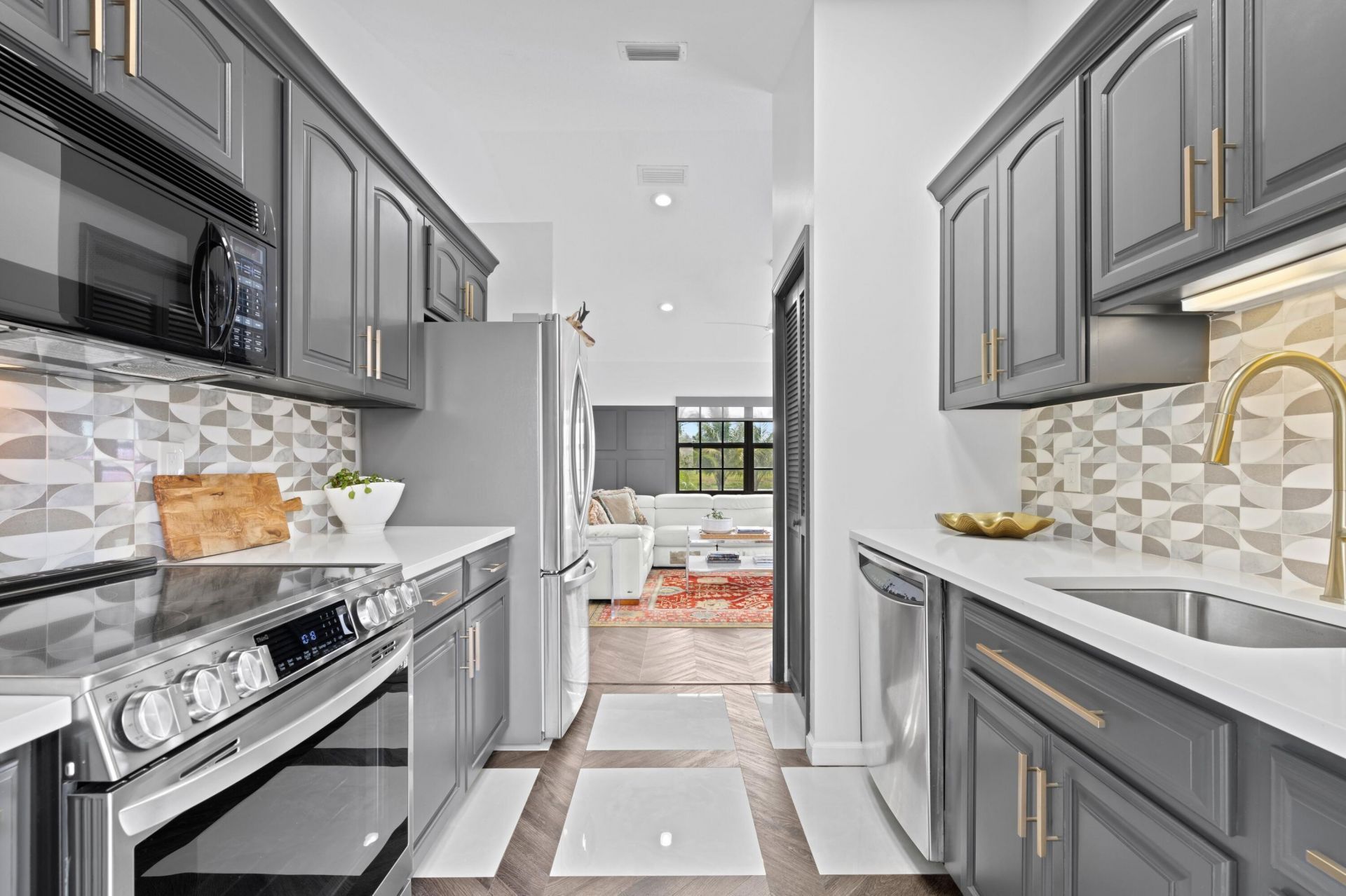 3510 Embassy Drive, West Palm Beach, FL 33401 Photo