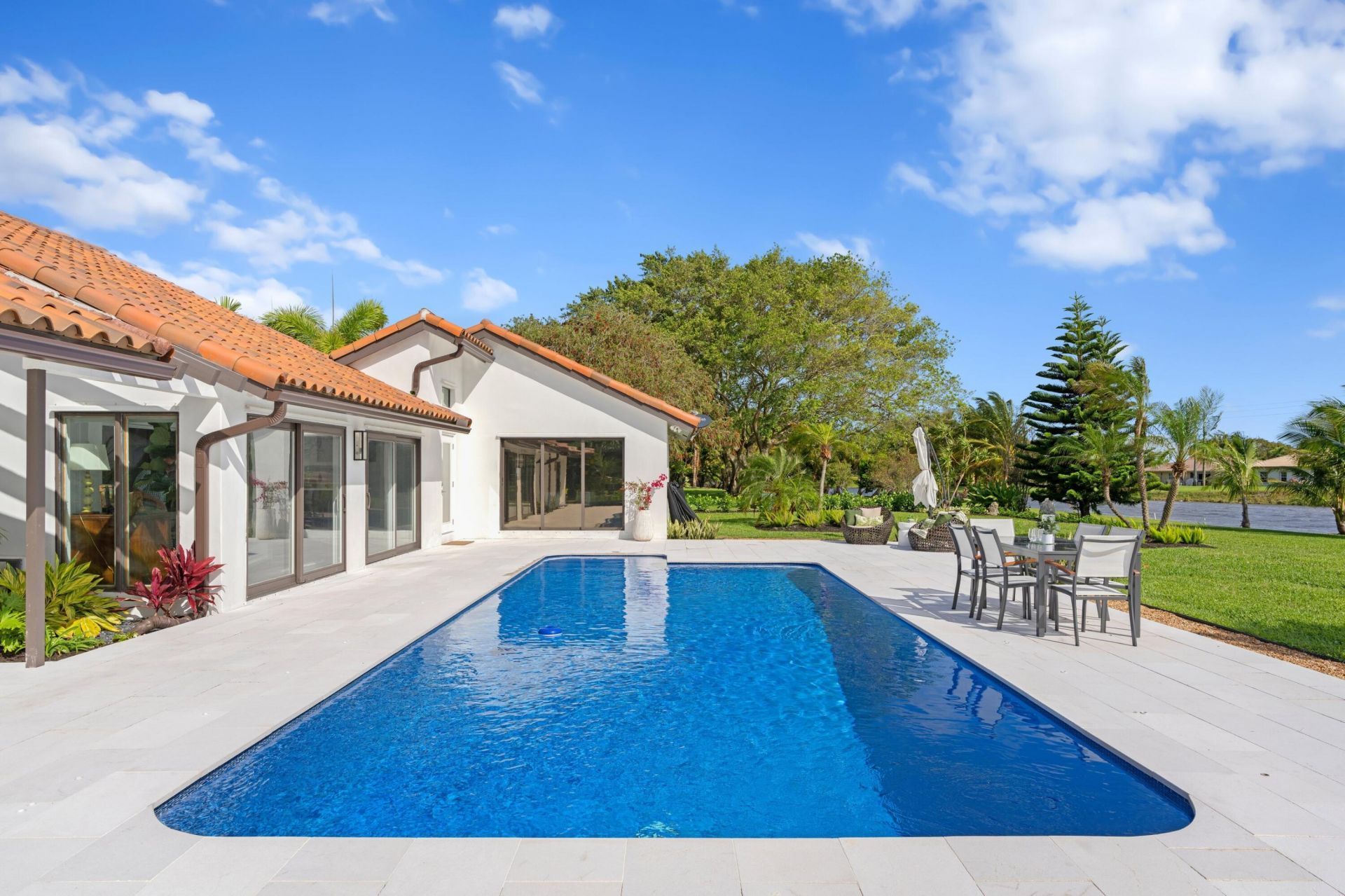 3510 Embassy Drive, West Palm Beach, FL 33401 Photo