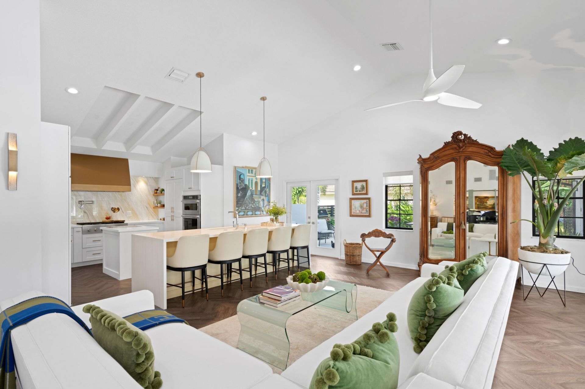 3510 Embassy Drive, West Palm Beach, FL 33401 Photo