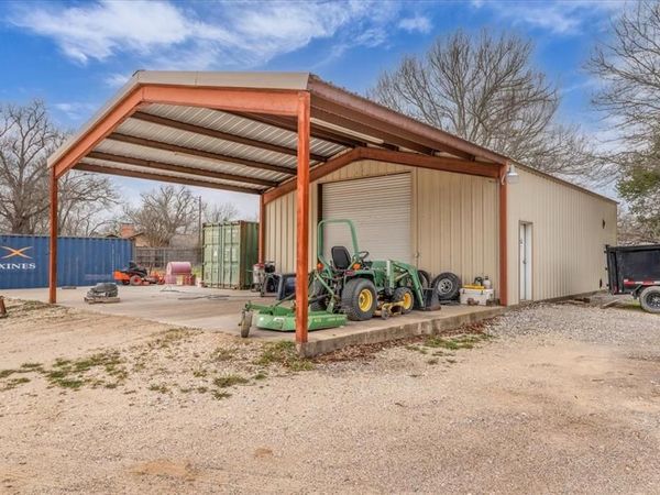 715 E Main Street, Fairfield, TX 75840
