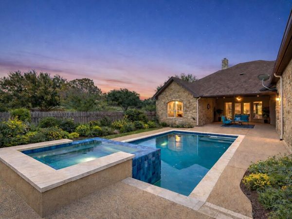 114 Preston TRL, Meadowlakes, TX 78654