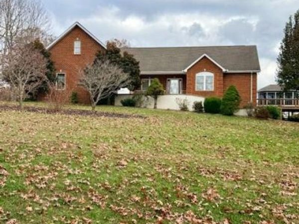 320 Iron Wood Circle Circle, Crossville, TN 38571