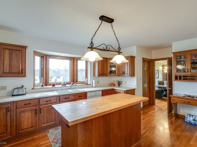 4700 Barnsleigh Drive, Akron, OH 44333 Photo 18