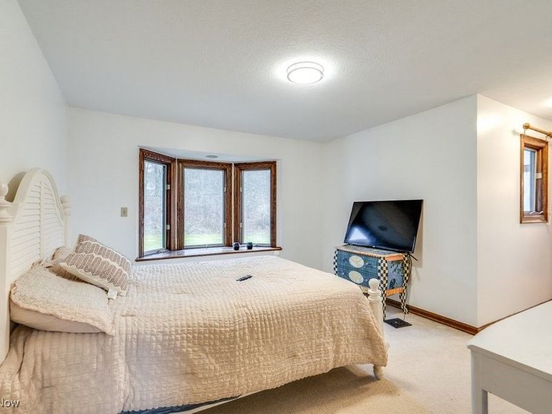 4700 Barnsleigh Drive, Akron, OH 44333 Photo 36