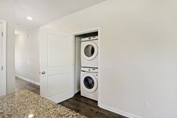 1326 Warrens Way photo 4