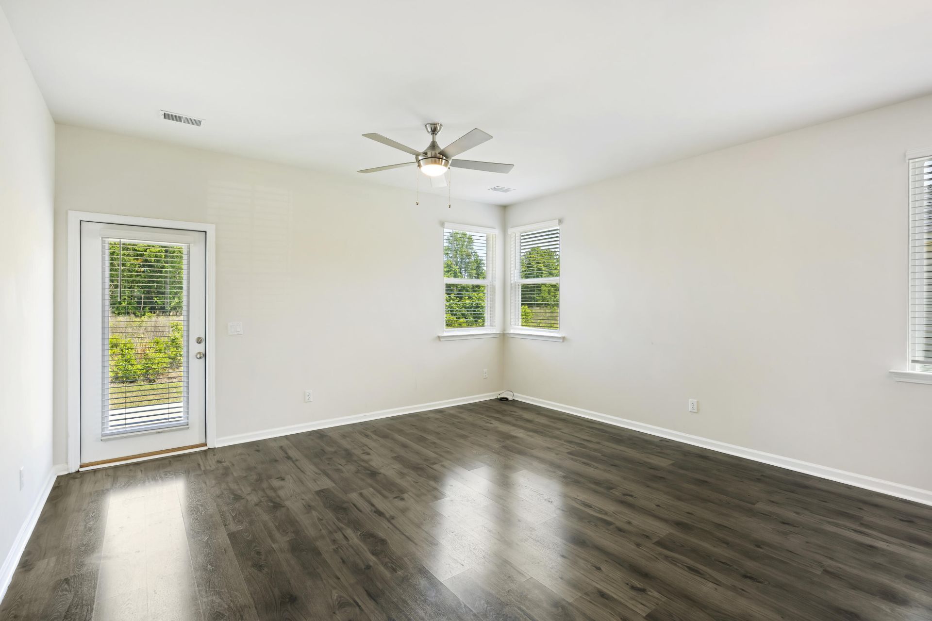 1326 Warrens Way Photo 8