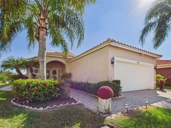 338 NW Treeline Trce, Port St. Lucie, FL 34986
