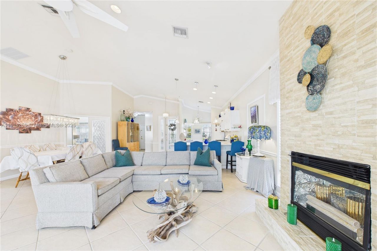 338 NW Treeline Trce, Port Saint Lucie, FL 34986 Photo