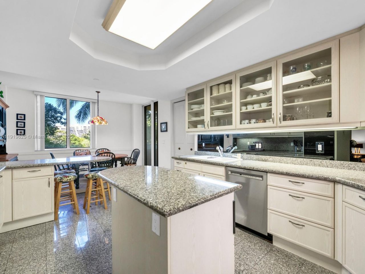 445 Grand Bay Dr, Unit 303, Key Biscayne, FL 33149 Photo