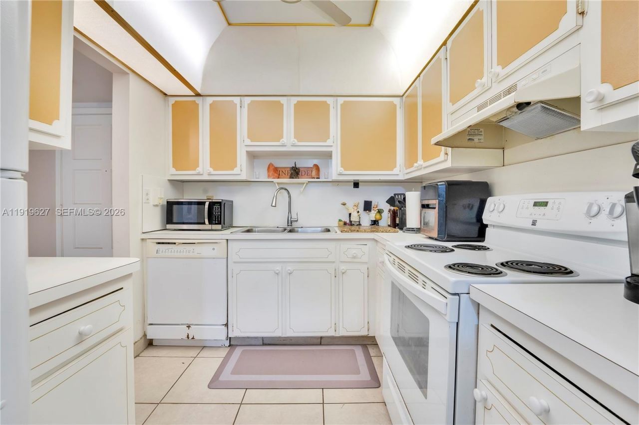 8901 NW 38th Dr, Unit 106, Coral Springs, FL 33065 Photo