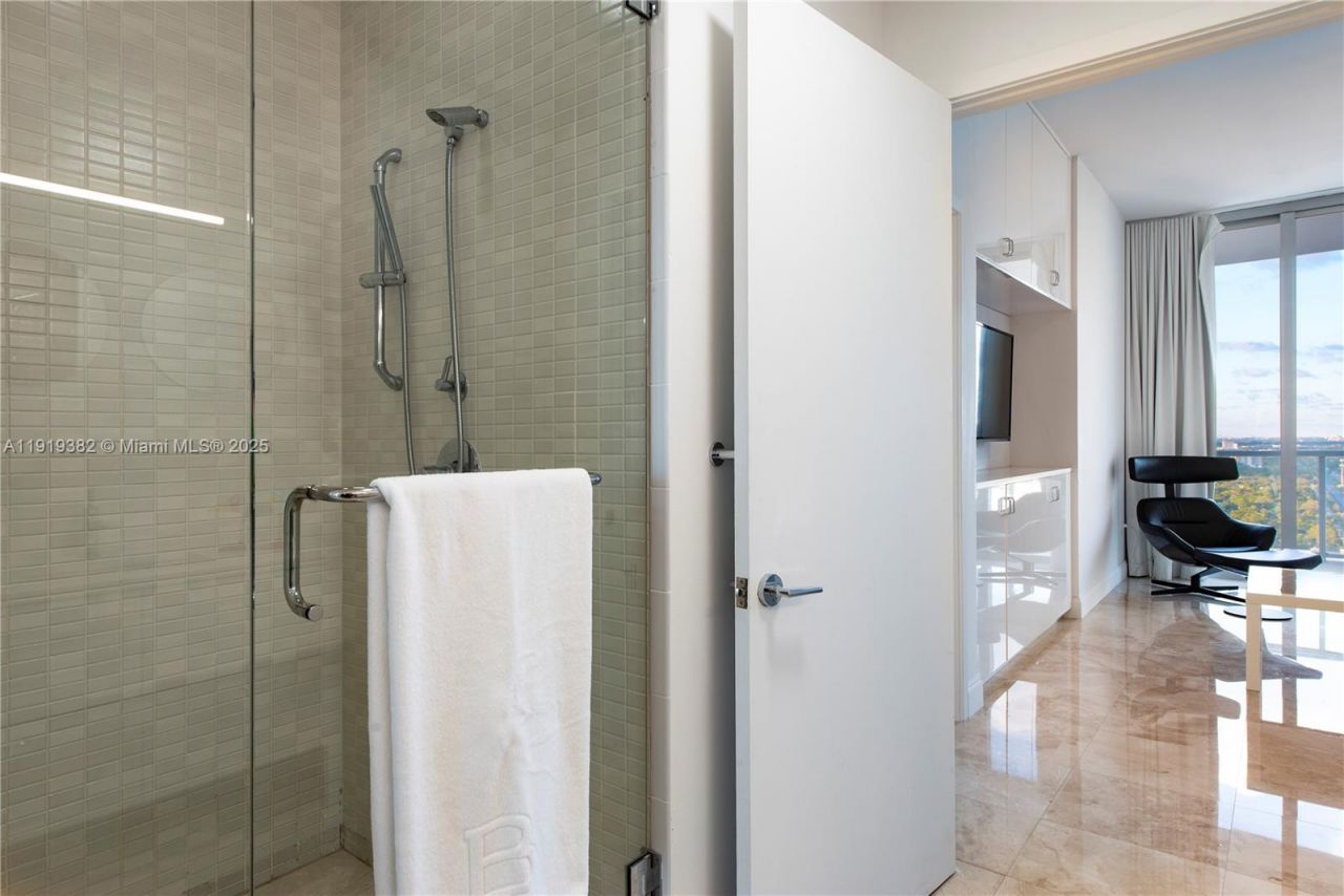 3470 E Coast Ave, Unit H2504, Miami, FL 33137 Photo