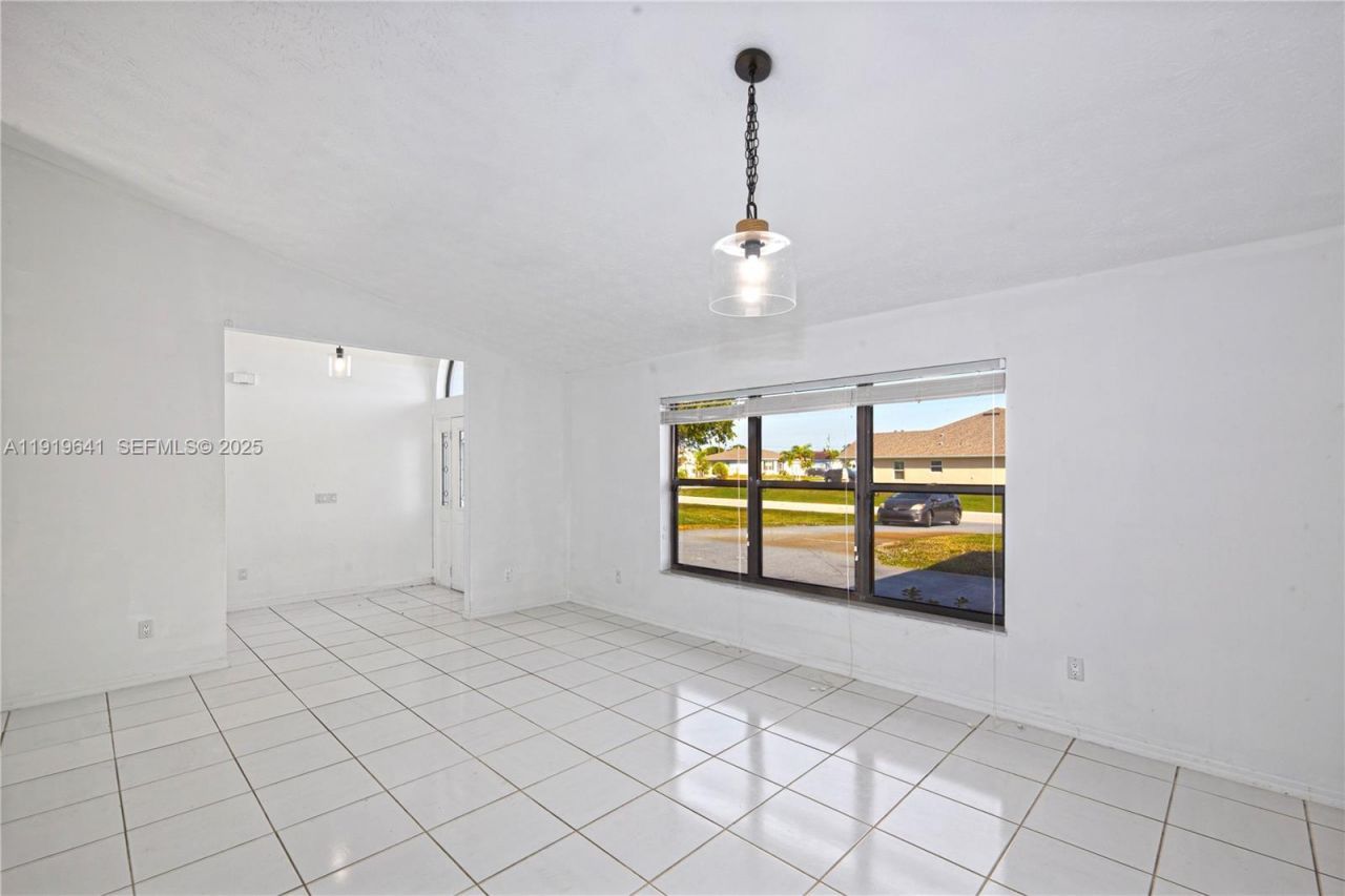 5402 NW Emblem St, Port Saint Lucie, FL 34983 Photo