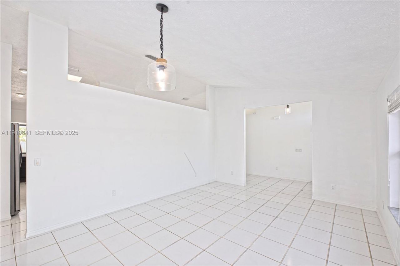 5402 NW Emblem St, Port Saint Lucie, FL 34983 Photo