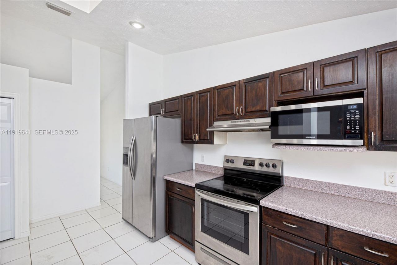 5402 NW Emblem St, Port Saint Lucie, FL 34983 Photo