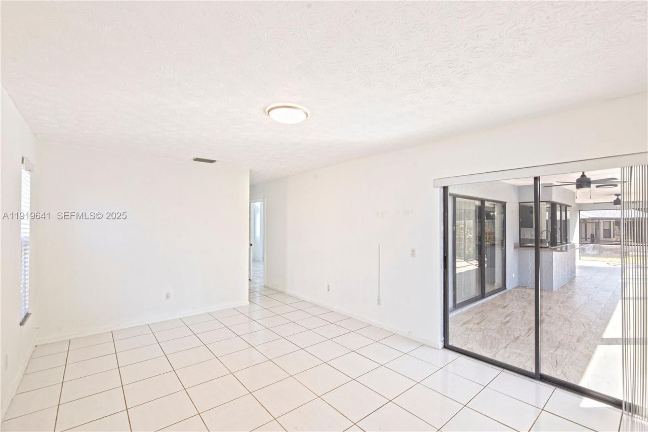 5402 NW Emblem St, Port Saint Lucie, FL 34983 Photo