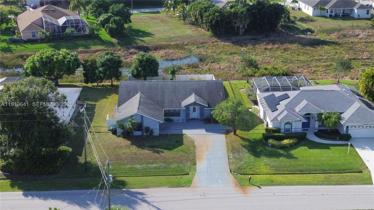 5402 NW Emblem St, Port Saint Lucie, FL 34983 Photo